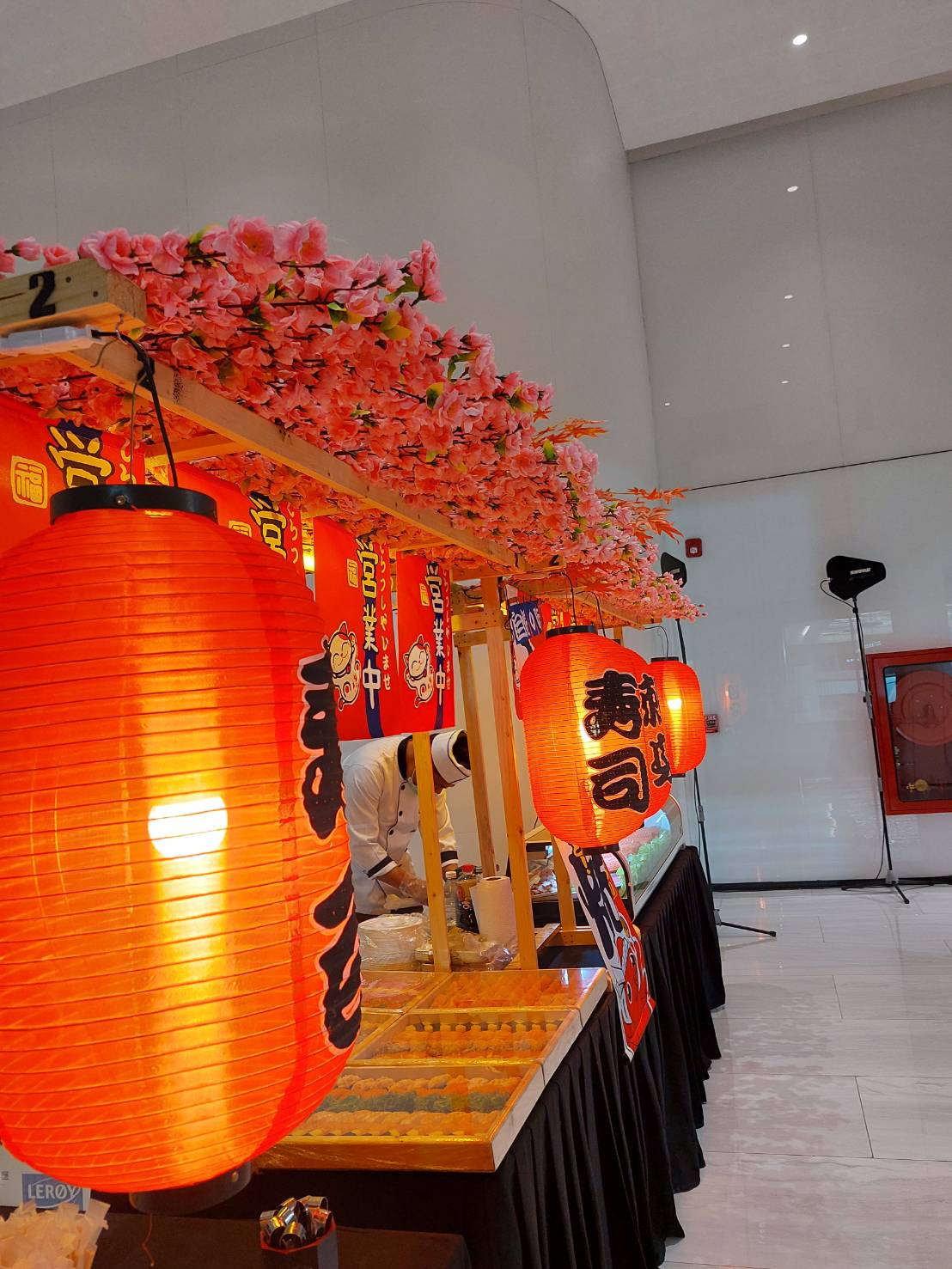 16 - https://โอโตริอาหารญี่ปุ่น.com | รับจัดเลี้ยงอาหารญี่ปุ่น งานแต่งงาน งานสังสรรค์ ปลาดิบ ชุชิ รับออกบูธนอกสถานที่ ร้านโอโตริ OTORI รับงานเลี้ยงขนาดเล็ก-ใหญ่ ซุ้มประดับตกแต่ง พร้อมอาหารญี่ปุ่นที่ทำสดใหม่และเมนูที่หลากหลาย ซูชิ ยากิโซบะ