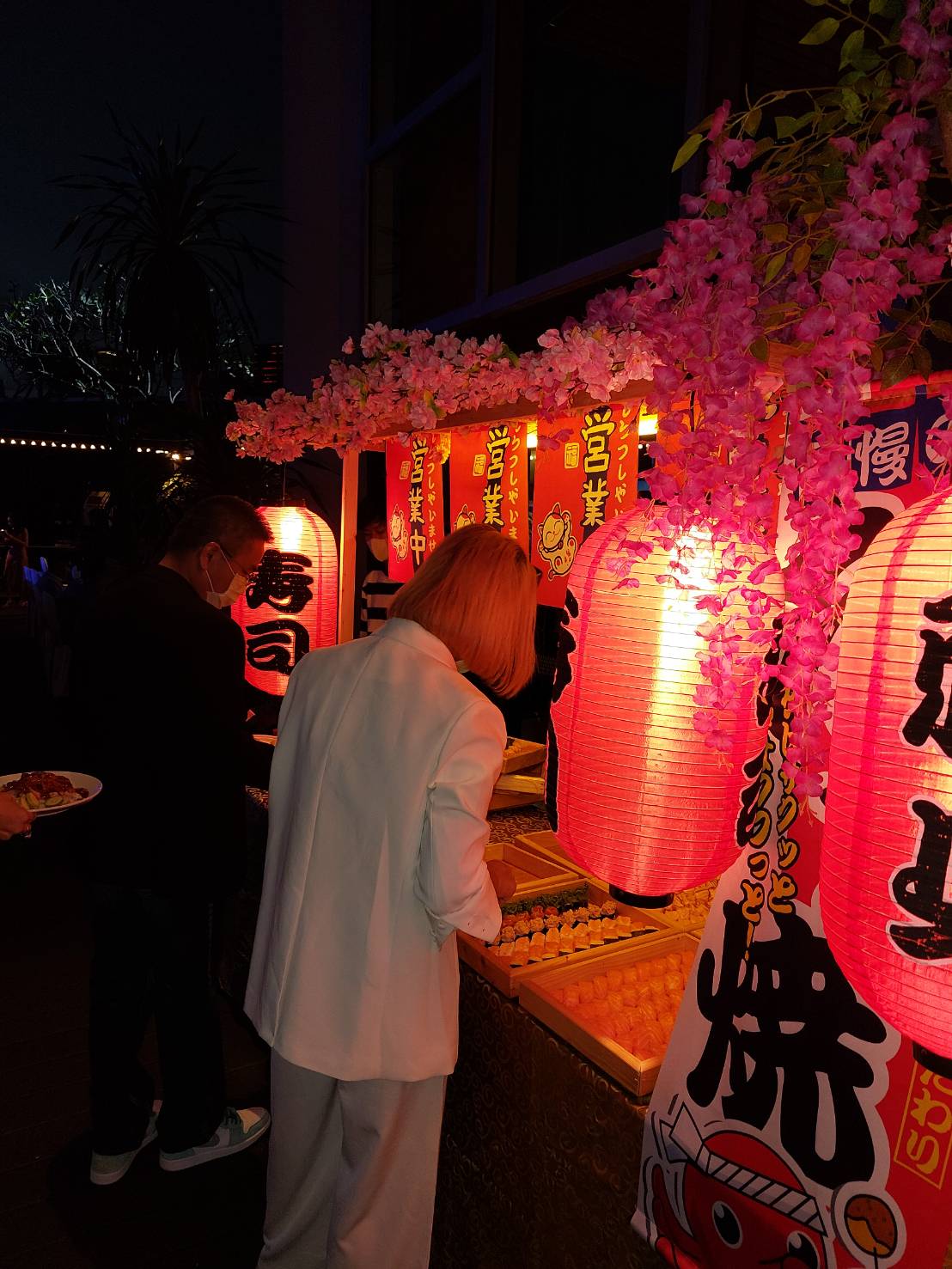 18 - https://โอโตริอาหารญี่ปุ่น.com | รับจัดเลี้ยงอาหารญี่ปุ่น งานแต่งงาน งานสังสรรค์ ปลาดิบ ชุชิ รับออกบูธนอกสถานที่ ร้านโอโตริ OTORI รับงานเลี้ยงขนาดเล็ก-ใหญ่ ซุ้มประดับตกแต่ง พร้อมอาหารญี่ปุ่นที่ทำสดใหม่และเมนูที่หลากหลาย ซูชิ ยากิโซบะ