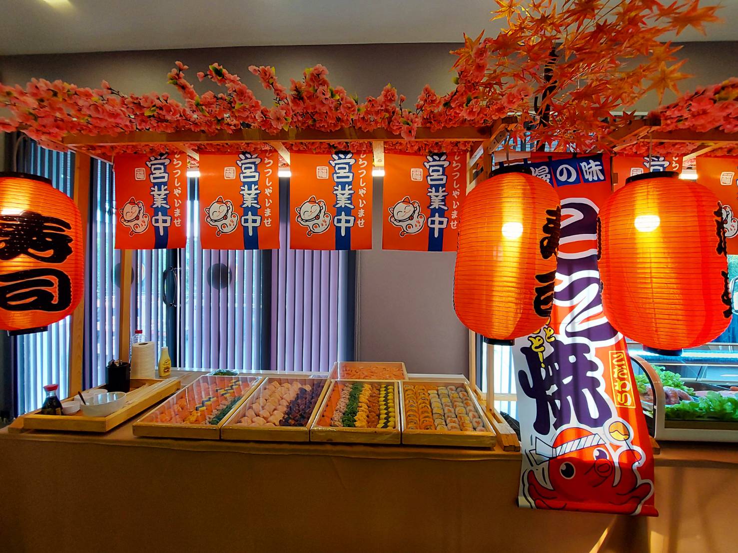 23 - https://โอโตริอาหารญี่ปุ่น.com | รับจัดเลี้ยงอาหารญี่ปุ่น งานแต่งงาน งานสังสรรค์ ปลาดิบ ชุชิ รับออกบูธนอกสถานที่ ร้านโอโตริ OTORI รับงานเลี้ยงขนาดเล็ก-ใหญ่ ซุ้มประดับตกแต่ง พร้อมอาหารญี่ปุ่นที่ทำสดใหม่และเมนูที่หลากหลาย ซูชิ ยากิโซบะ