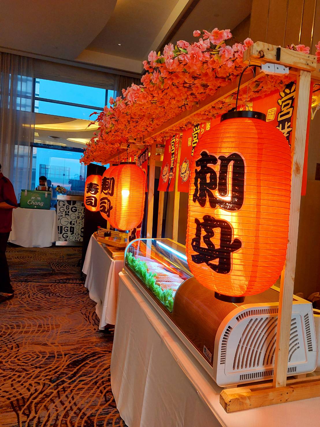 3 - https://โอโตริอาหารญี่ปุ่น.com | รับจัดเลี้ยงอาหารญี่ปุ่น งานแต่งงาน งานสังสรรค์ ปลาดิบ ชุชิ รับออกบูธนอกสถานที่ ร้านโอโตริ OTORI รับงานเลี้ยงขนาดเล็ก-ใหญ่ ซุ้มประดับตกแต่ง พร้อมอาหารญี่ปุ่นที่ทำสดใหม่และเมนูที่หลากหลาย ซูชิ ยากิโซบะ