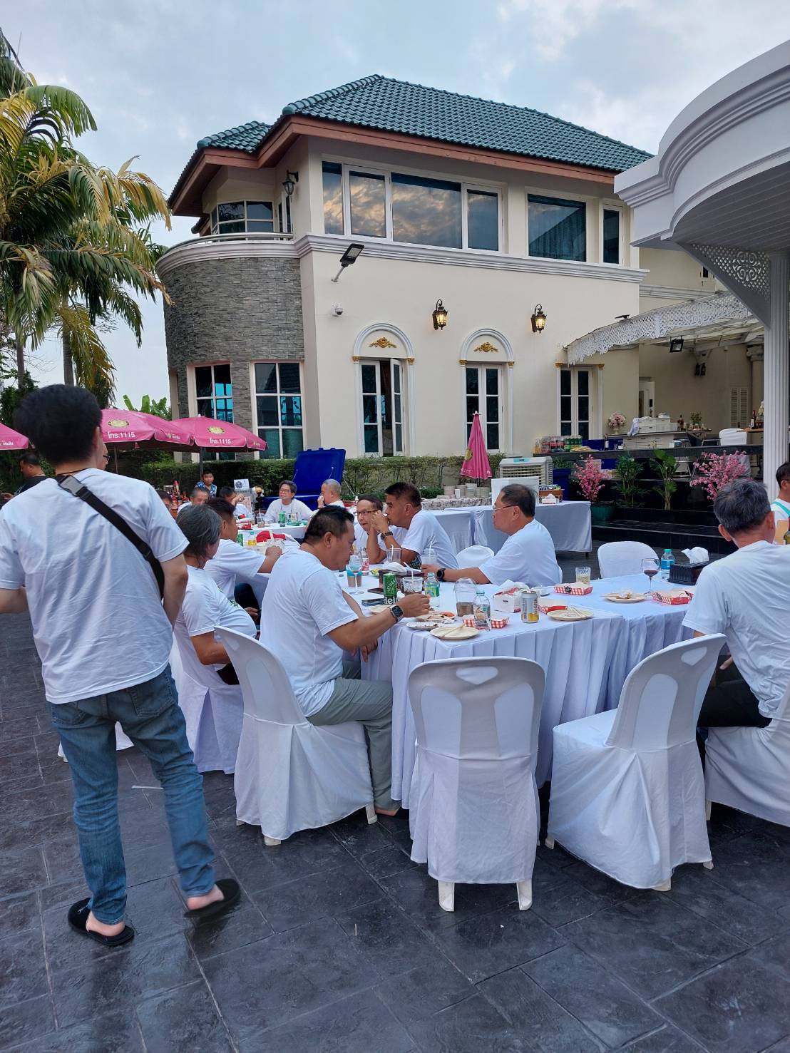 4 - https://โอโตริอาหารญี่ปุ่น.com | รับจัดเลี้ยงอาหารญี่ปุ่น งานแต่งงาน งานสังสรรค์ ปลาดิบ ชุชิ รับออกบูธนอกสถานที่ ร้านโอโตริ OTORI รับงานเลี้ยงขนาดเล็ก-ใหญ่ ซุ้มประดับตกแต่ง พร้อมอาหารญี่ปุ่นที่ทำสดใหม่และเมนูที่หลากหลาย ซูชิ ยากิโซบะ