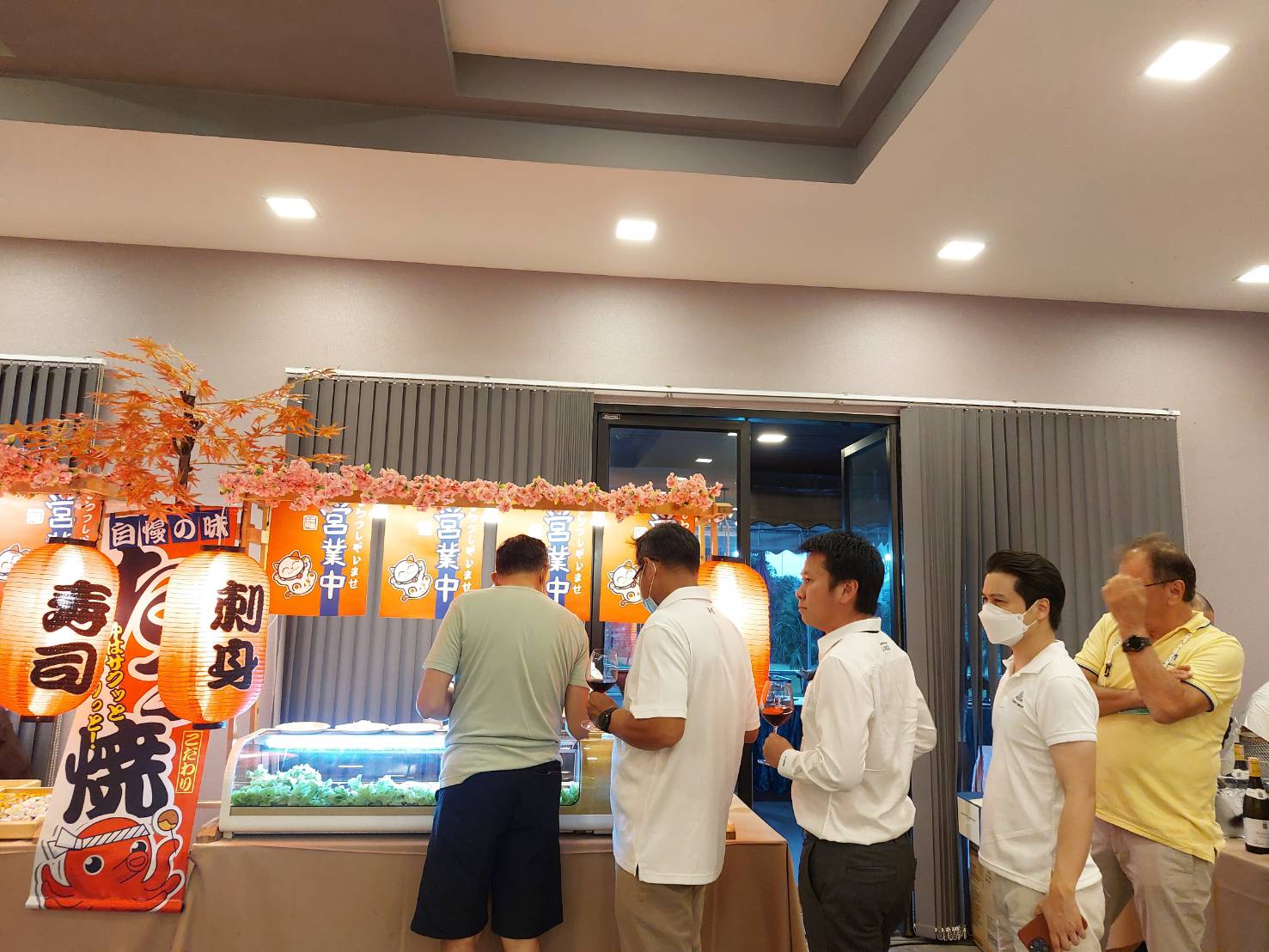 86 - https://โอโตริอาหารญี่ปุ่น.com | รับจัดเลี้ยงอาหารญี่ปุ่น งานแต่งงาน งานสังสรรค์ ปลาดิบ ชุชิ รับออกบูธนอกสถานที่ ร้านโอโตริ OTORI รับงานเลี้ยงขนาดเล็ก-ใหญ่ ซุ้มประดับตกแต่ง พร้อมอาหารญี่ปุ่นที่ทำสดใหม่และเมนูที่หลากหลาย ซูชิ ยากิโซบะ